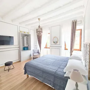 Via Vittoria Quattro Rome